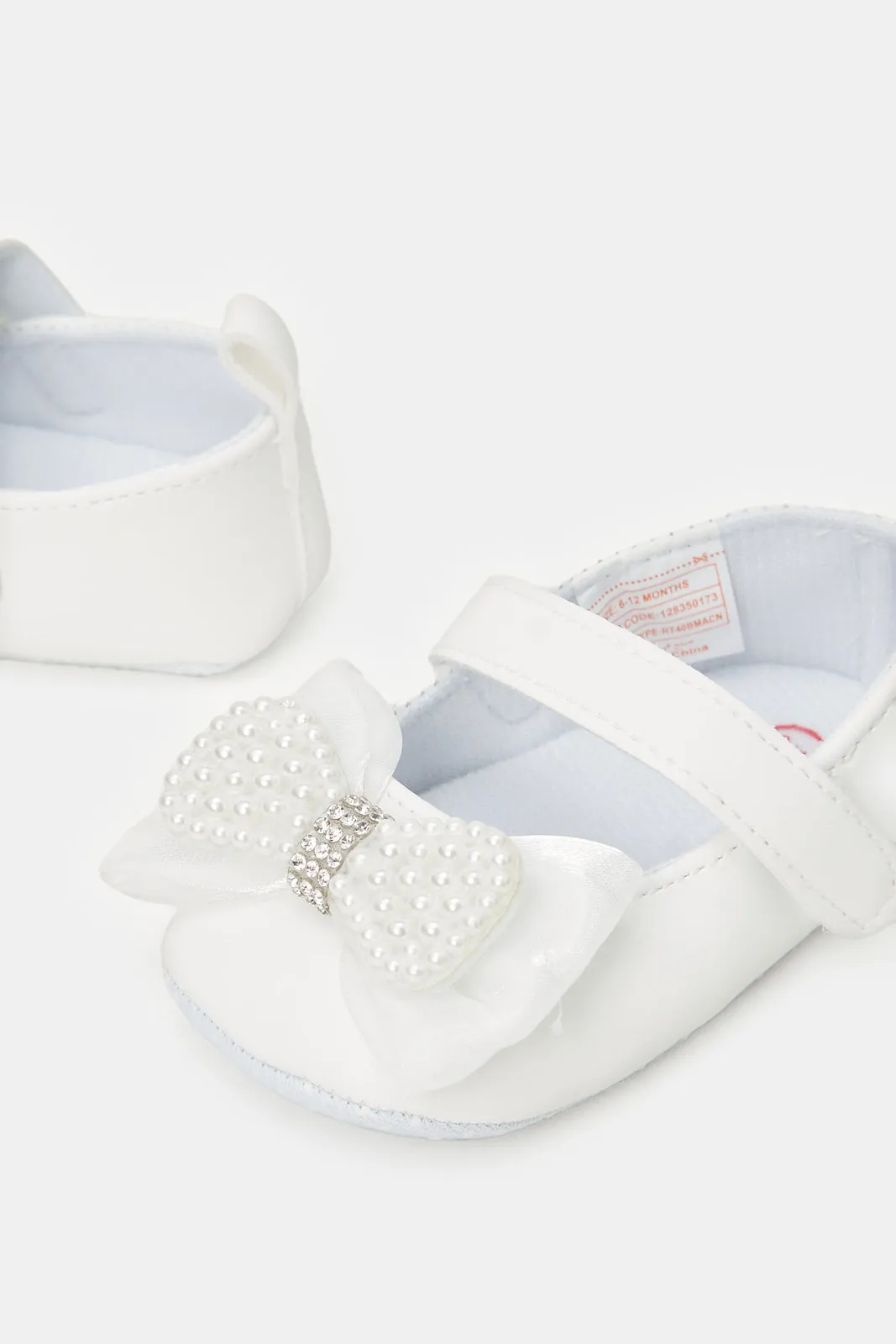 Babies White Pearl Pram Shoe With Headband Set (2 Piece)