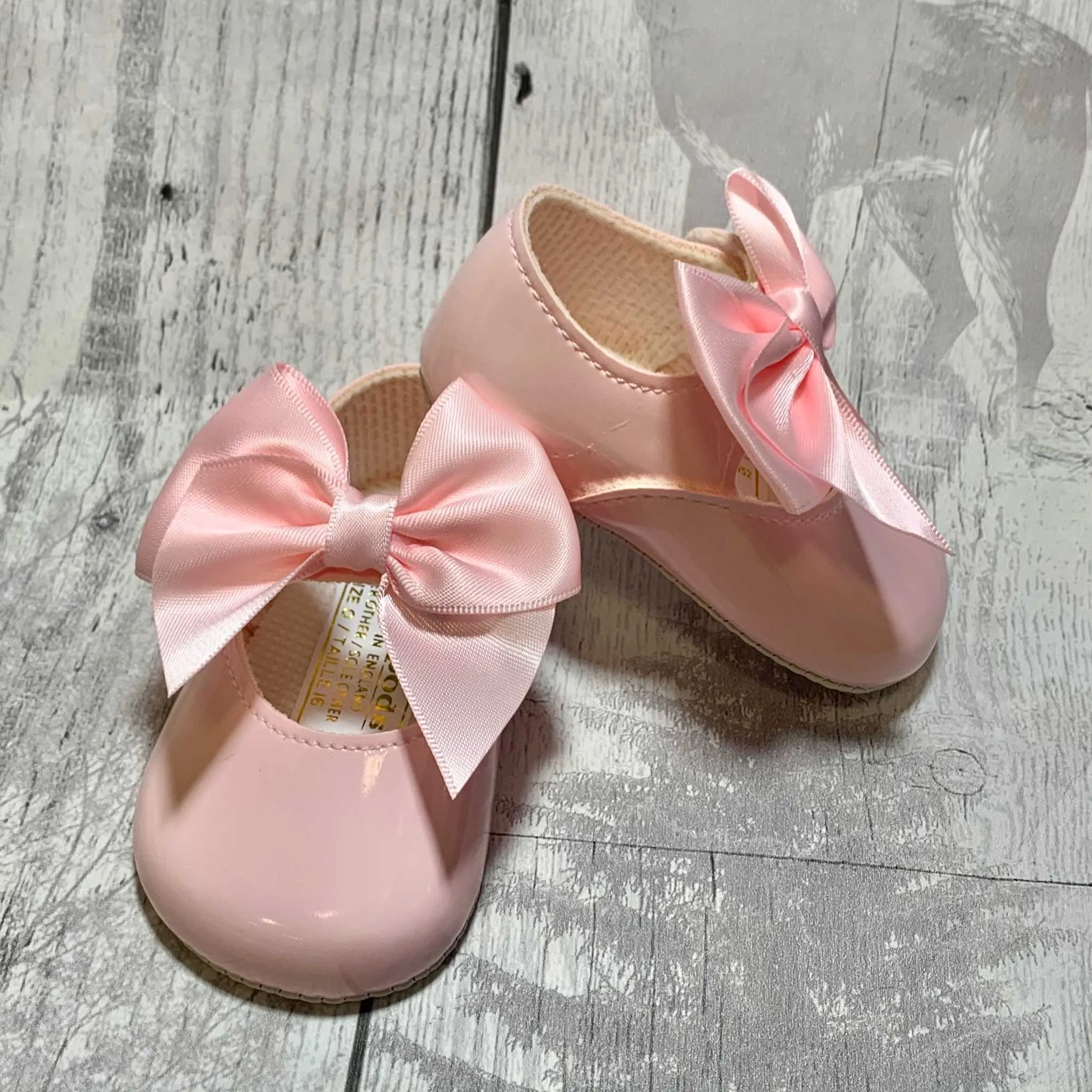 Baby Girl Shoes with Satin Ribbon Bow - Pink