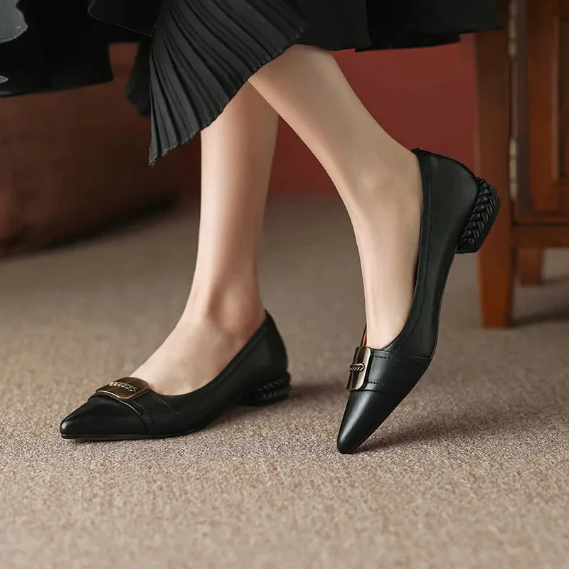 Women's Chain Decorated Pointed Toe Flat Shoes