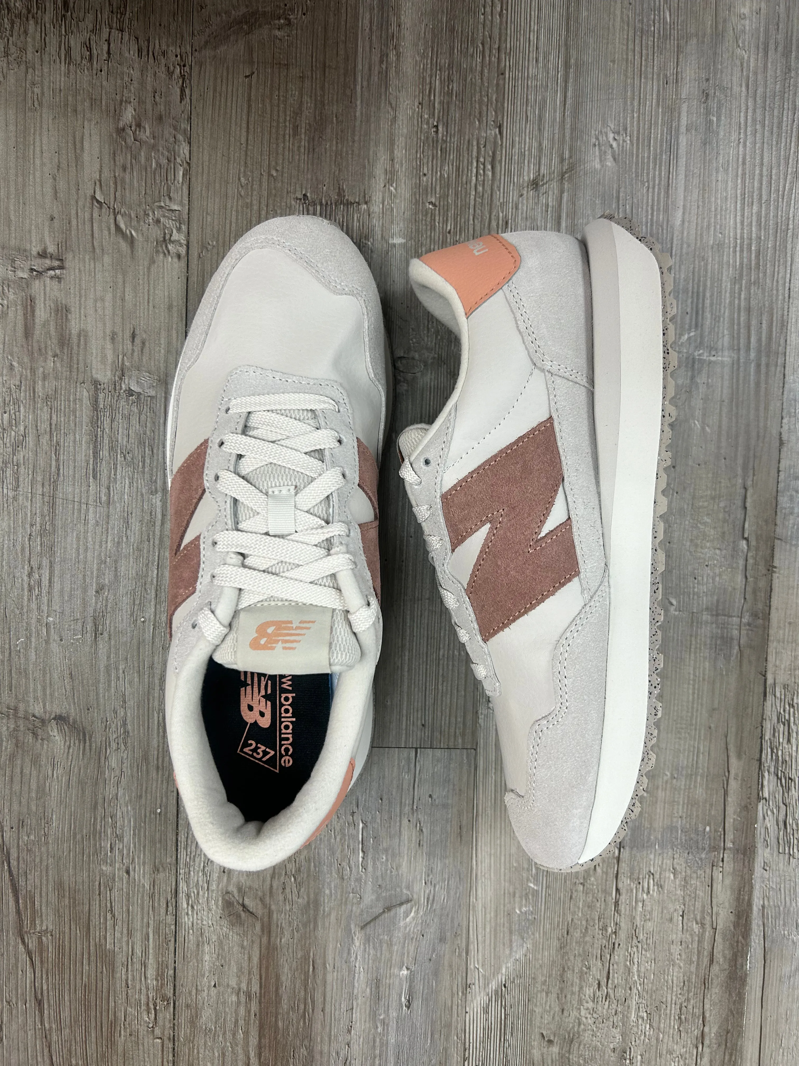 Women's New Balance 237 Sneaker